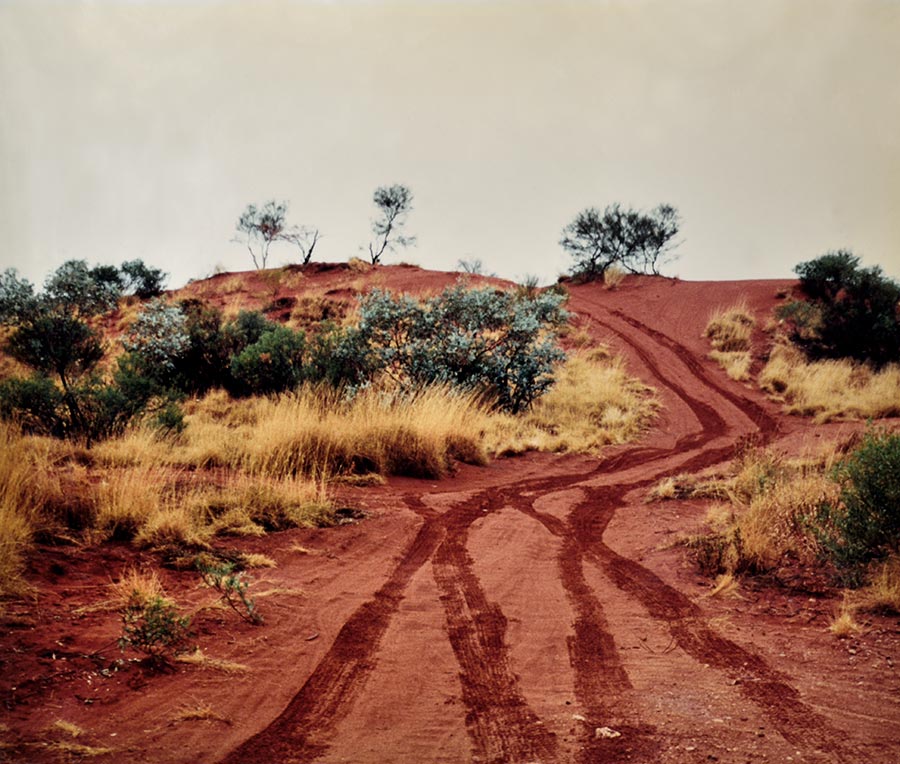 Australian_DotPainting_Sammlung_Scheps-Bretschneider_Foto_F16_Landschaft_RoteErde_DSC_0140